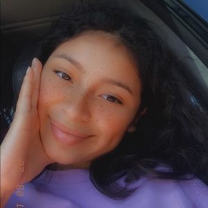 Meet your Posher, Leslie